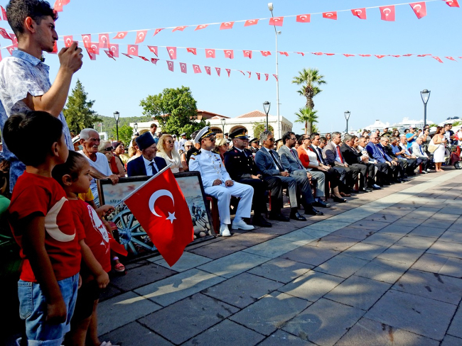 İzmir’in ilçelerinde 30 Ağustos coşkusu