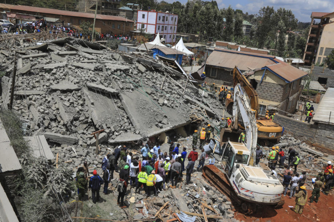 Kenya’da 6 katlı bina çöktü: 6 ölü