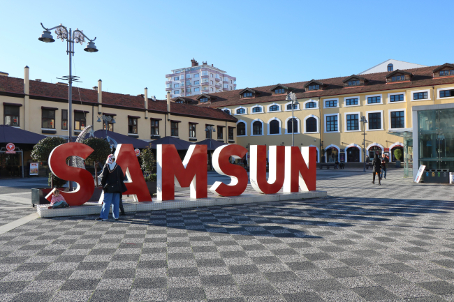 Samsun'da hava sıcaklığı 24 dereceyi aştı