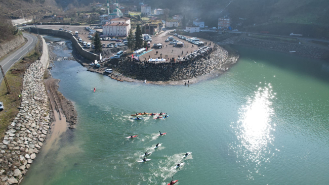 Artvin Muratlı Barajı'nda Su Sporları Şenliği düzenlendi