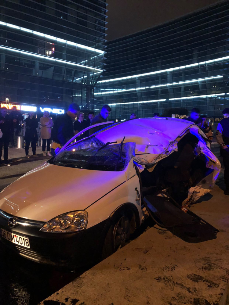 Kendi kullandığı otomobilin altında kaldı