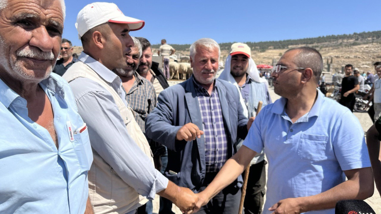 Kilis’te kurban pazarlarında arife günü hareketliliği