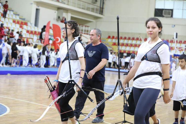 Başarılı sporcuların yolu GSB Spor Okullarından geçiyor