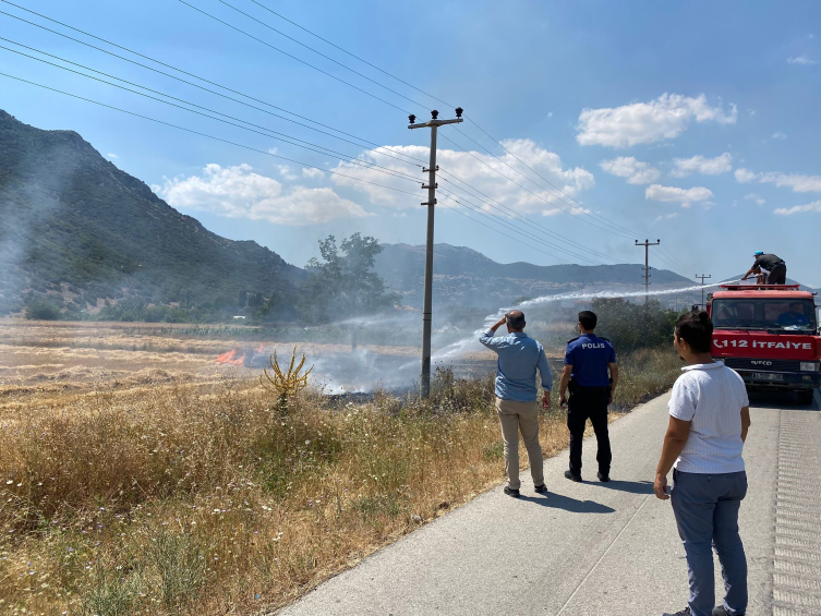 Burdur’da aynı anda iki farklı yerde arazi yangını çıktı