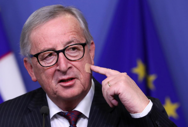 Juncker'dan yara bandı esprisi: Yüzümdeki yarayı May yapmadı