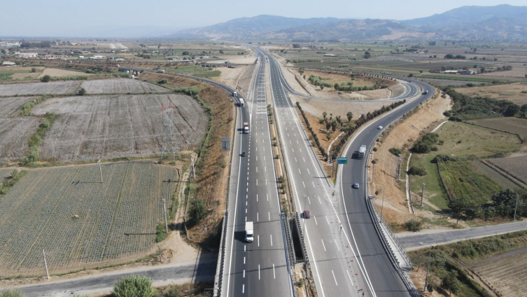 Aydın-Denizli Otoyolu trafiğe açılıyor