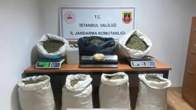 Zehir tacirlerine göz açtırılmıyor: 83 gözaltı