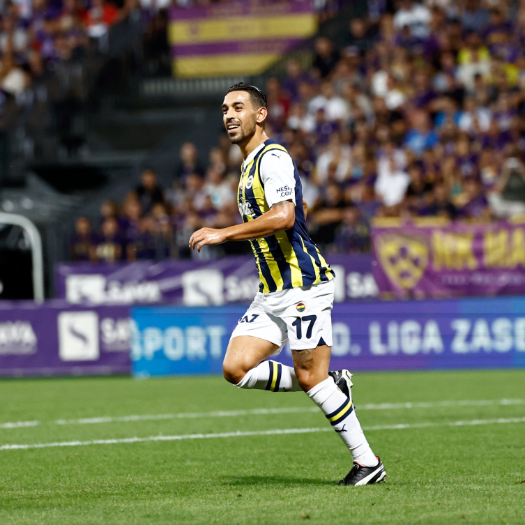 Fenerbahçe farklı kazanarak play-off turunda