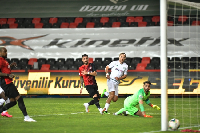 Gaziantep FK kazandı Konyaspor ateş hattında kaldı