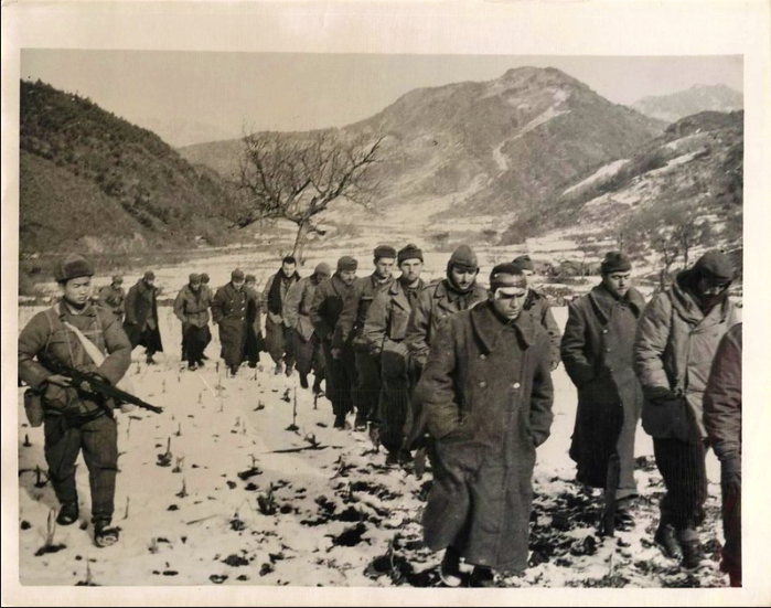 Esir askerlerimiz ilk günden son güne kadar taş ve odun taşıma gibi ağır işlerde çalıştırıldı.