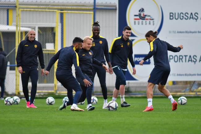 MKE Ankaragücü zirvede kalıcı olmayı istiyor