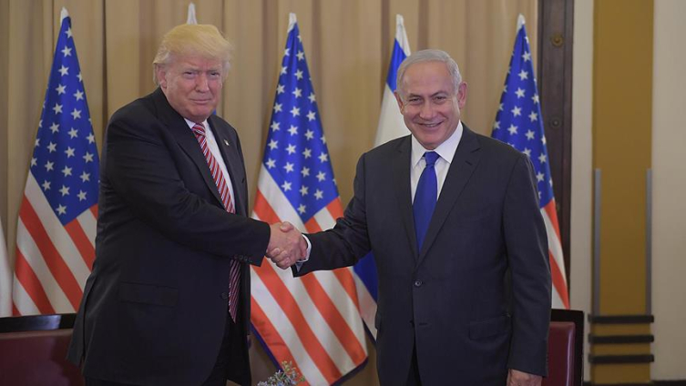 Trump, başkanlık koltuğuna oturduktan sonra ilk yabancı lider olaran Netanyahu'yu Beyaz Saray'a davet etti. 