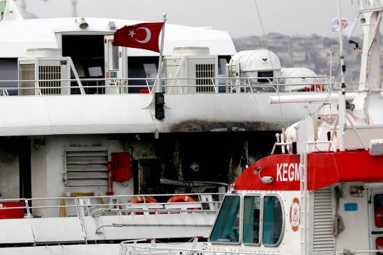 İstanbul'da deniz otobüsünde yangın