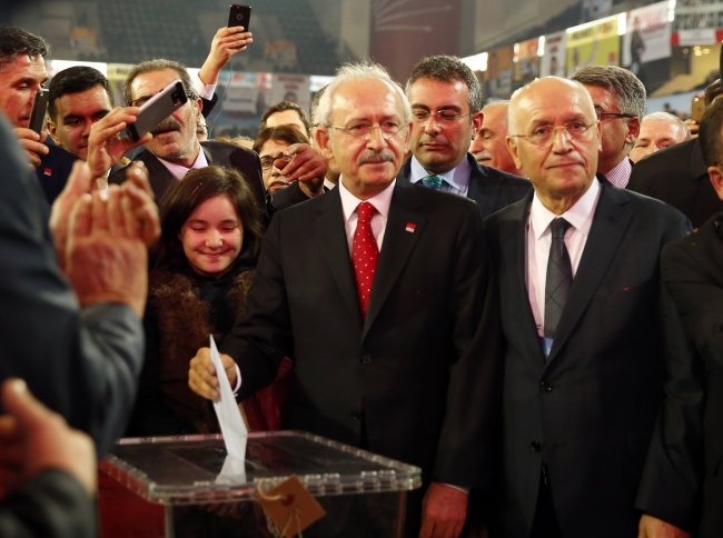 Kemal Kılıçdaroğlu yeniden CHP Genel başkanı