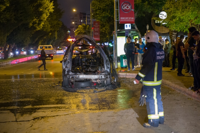 Seyir halindeki LPG'li araç aniden tutuştu