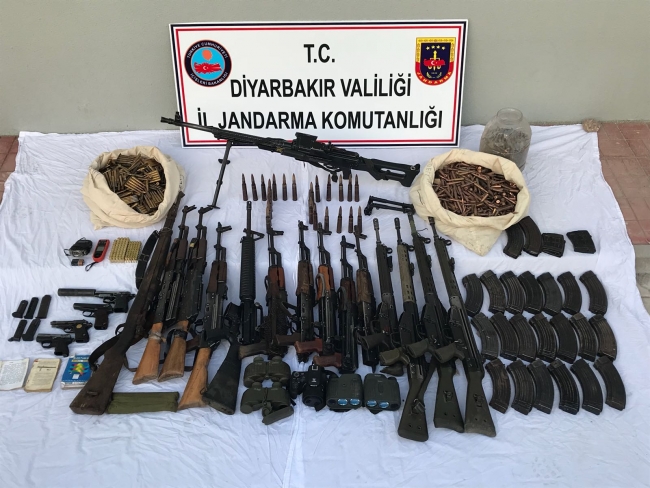 Diyarbakır'da terör örgütü PKK'ya ağır darbe