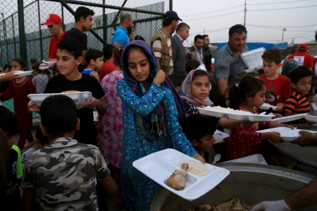 Türk Kızılayı'ndan yetimlere iftar