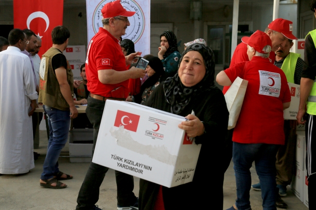 Türk Kızılayı'ndan yetimlere iftar