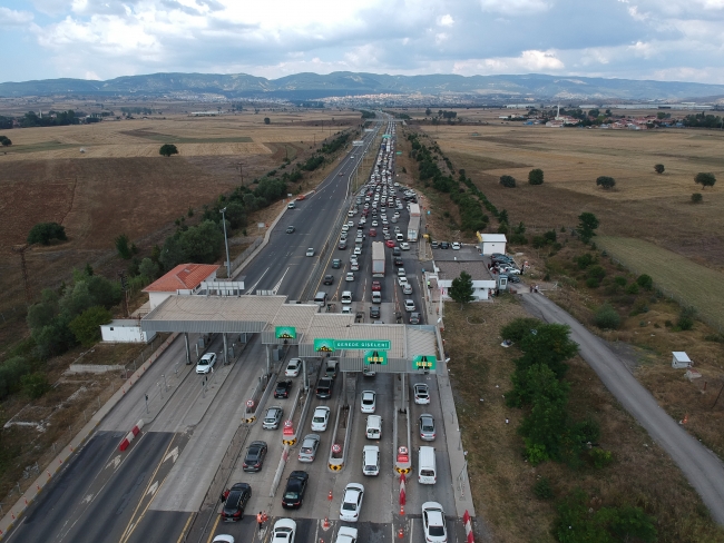 TEM Bolu geçişinde 30 kilometrelik araç kuyruğu