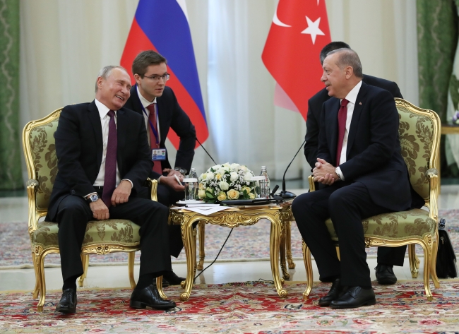 Cumhurbaşkanı Erdoğan, Putin ile bir araya geldi