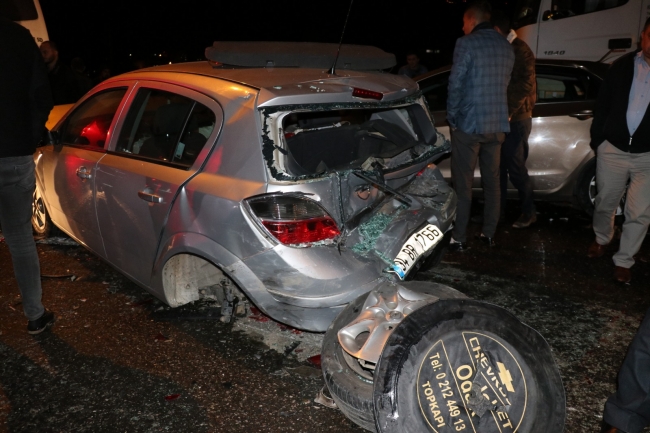 Kocaeli TEM Otoyolu zincirleme kaza nedeniyle kapatıldı