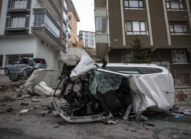 Ankara'da freni boşalan kamyon 9 araca çarptı