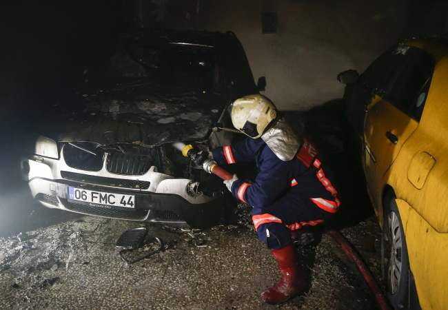 Ankara'da çıkan yangında 10 kişi dumandan etkilendi