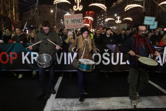 Sırbistan'da hükümet karşıtı protesto