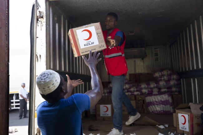 Türk Kızılay'dan Mozambik'teki afet bölgesine yardım