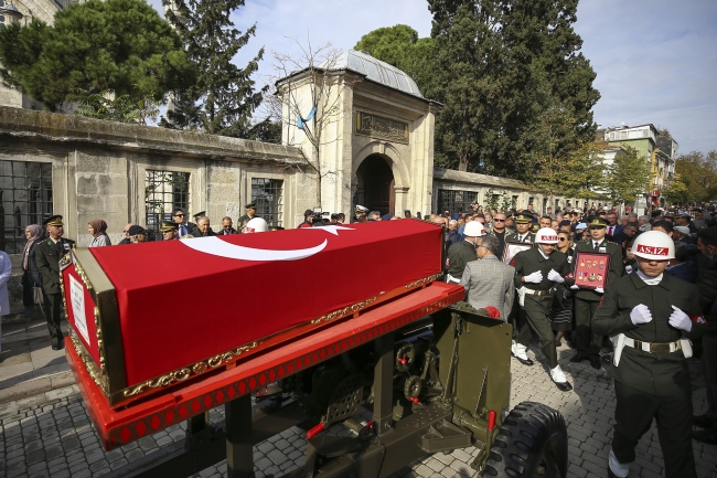 Eski Genelkurmay Başkanı Büyükanıt son yolculuğuna uğurlandı