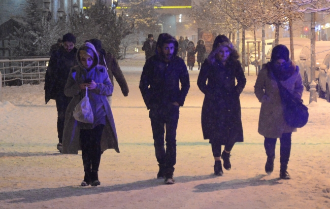 Erzurum beyaz örtüyle kaplandı