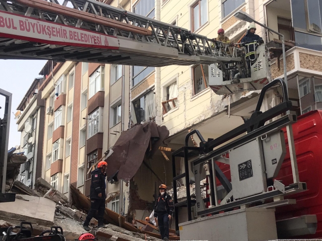 İstanbul Bahçelievler'de bina çöktü