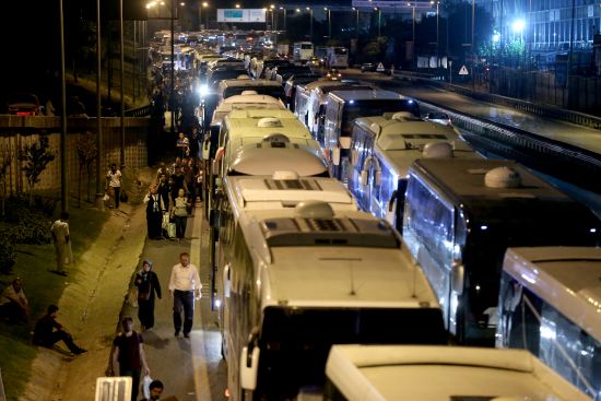 Büyük İstanbul Otogarı'nda bayram yoğunluğu