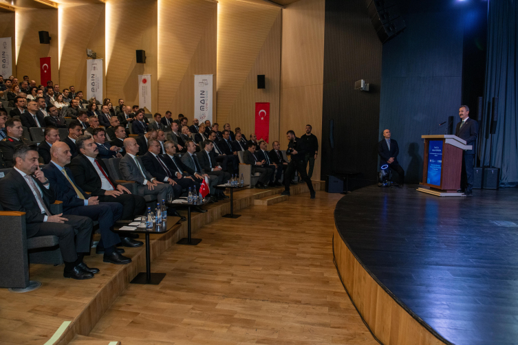 Savunma Sanayii Yapay Zeka Zirvesi Ankara'da başladı