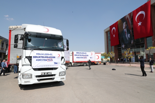 Barış Pınarı Harekatı bölgesine yardım tırları yola çıktı