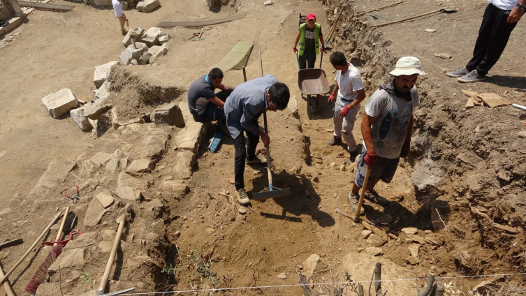 Parion Antik Kenti'nin 2'nci antik limanı bulundu