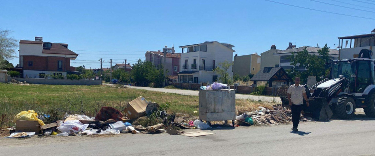 Tatilcilerin akın ettiği Marmaraereğlisi'nde 450 ton çöp toplandı