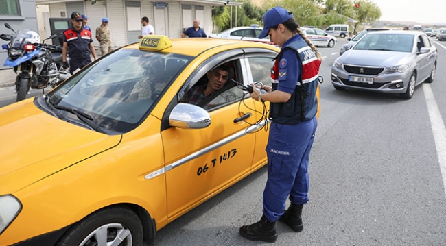 Jandarmadan bayram öncesi trafik denetimi