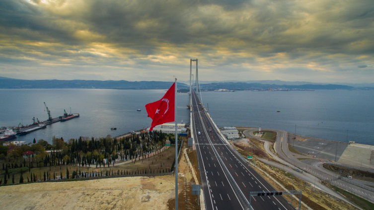 Osmangazi Köprüsü'nden araç geçişinde rekor