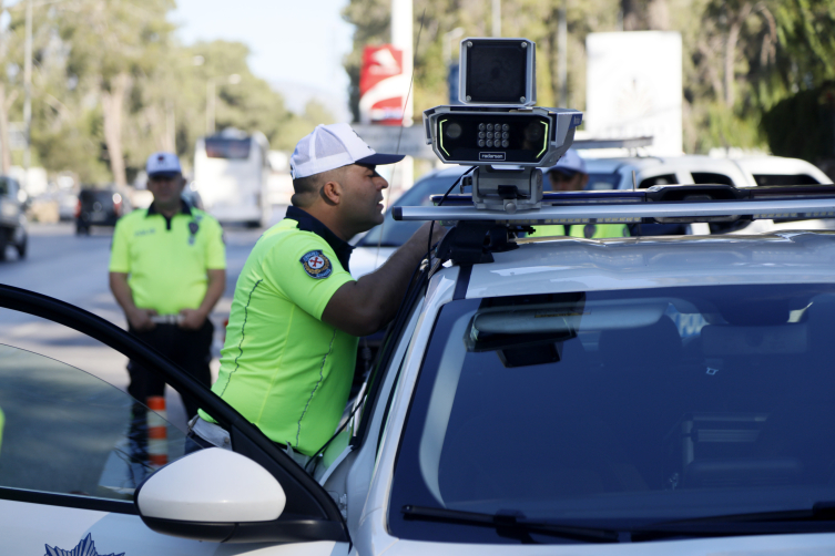 Yapay zeka destekli hız tespiti radar