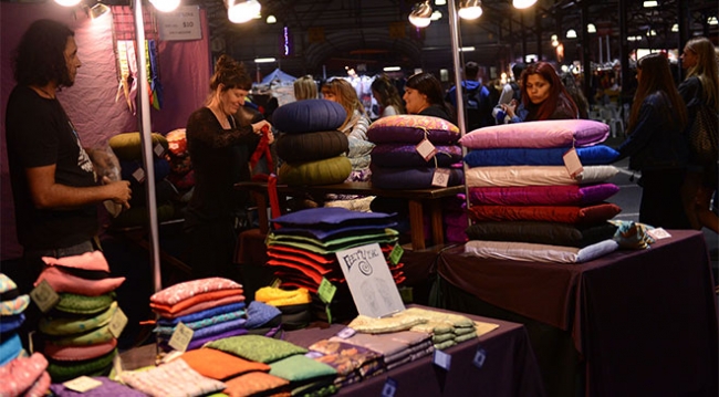 Avustralya'daki "gece pazarı" turistlerin ilgi odağı