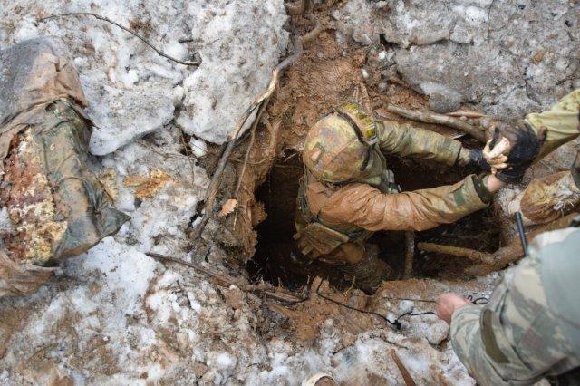 PKK'lı teröristlerin inlerine girildi