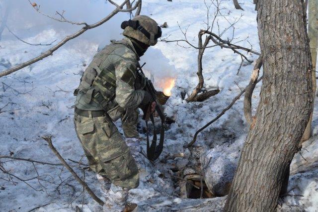 PKK'lı teröristlerin inlerine girildi