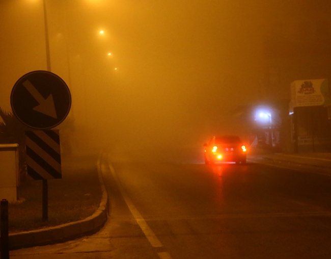 Adana'da görüş mesafesi 10 metreye kadar düştü