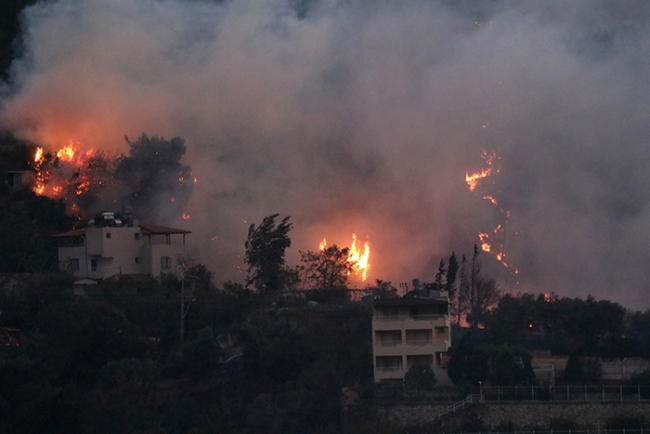 Hatay'da çıkan orman yangını 3 ilçeye yayıldı