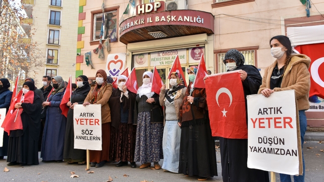 Evlat nöbetindeki annelerden Gara katliamına tepki