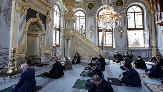 Teşvikiye Camii yeniden ibadete açıldı