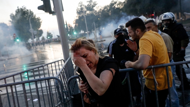 Selanik'te protestocular polisle çatıştı