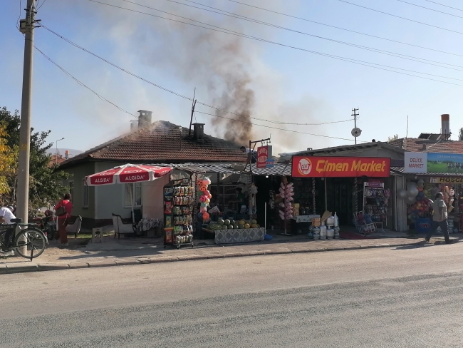 Konya'da markette çıkan yangın söndürüldü