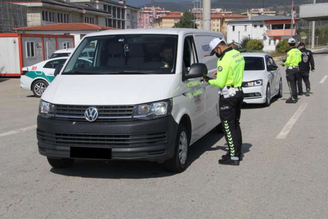 Ülke genelinde huzur uygulaması: Aranan 813 kişi yakalandı